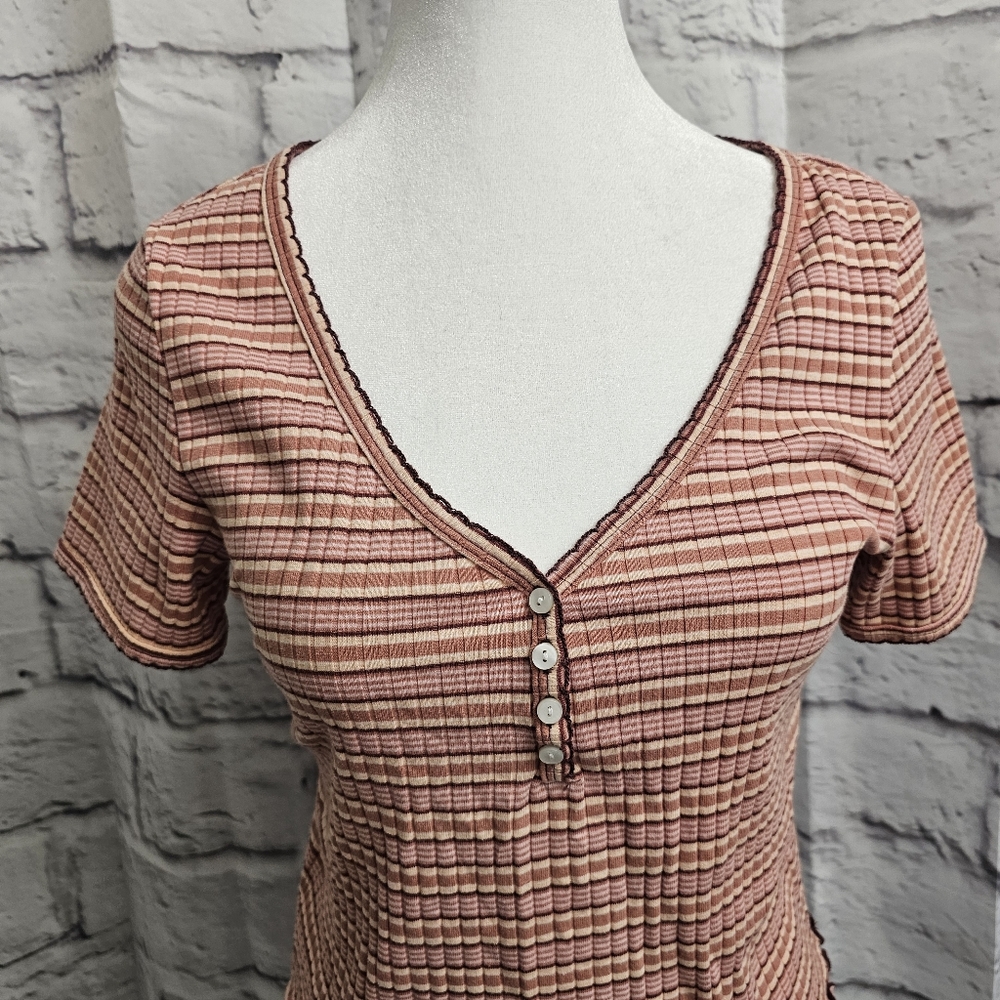 American Eagle Outfitters Pink Ribbed Crop T-Shirt - Picture 3 of 9